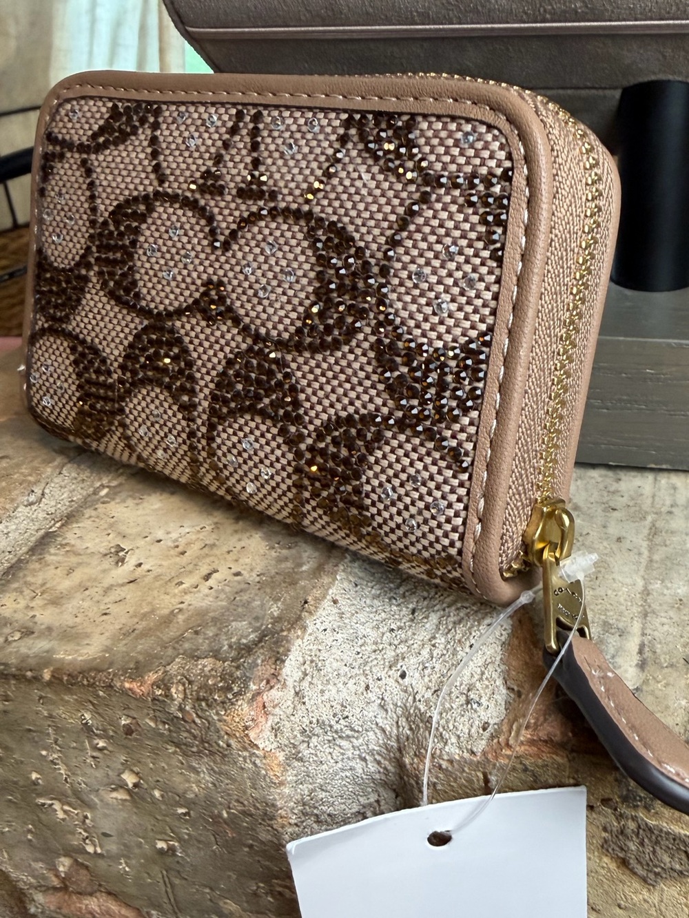 Coach Small Crystal Signature Logo Jacquard Zip Around Card Holder - Picture 2 of 11